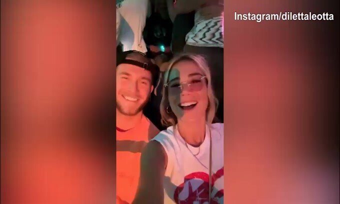 Coldplay a Milano, Diletta e Karius scatenati al concerto
