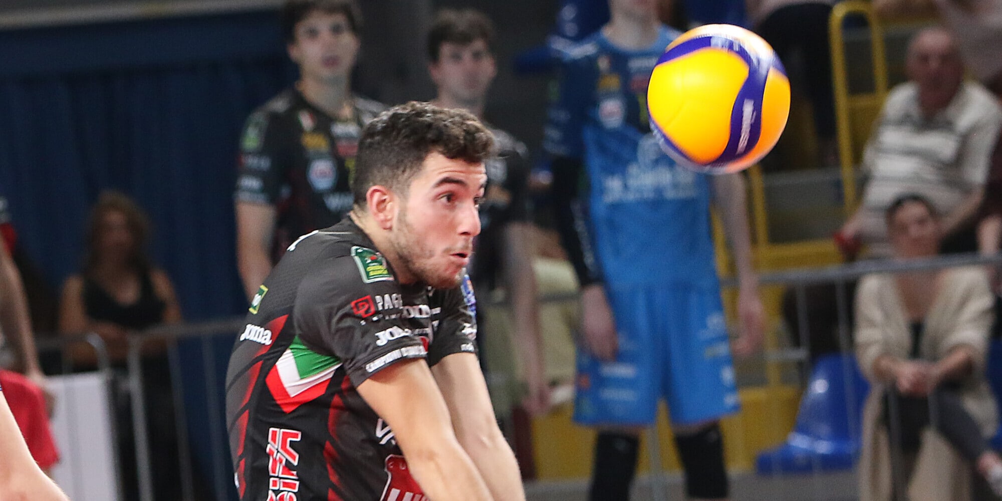 Francesco D'Amico è il libero di Verona