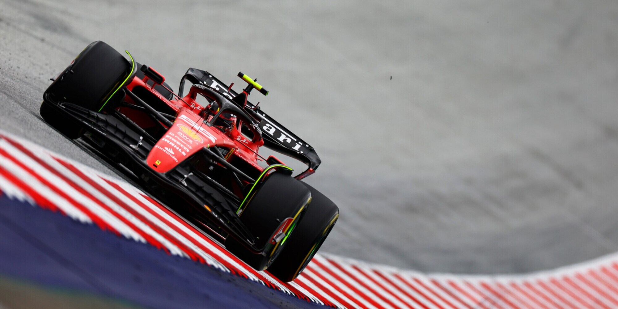 Ferrari, Sainz ironizza sulla penalità in Austria: "Ben fatto"