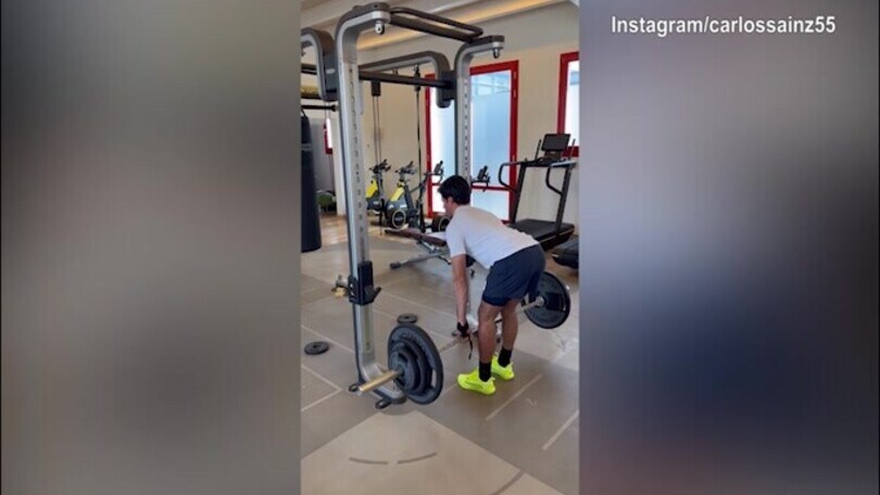 Ferrari, Sainz prepara il Gp di Silverstone: il video social