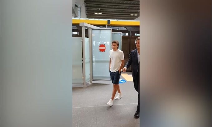 Milan, Luka Romero si avvicina: le immagini a Malpensa