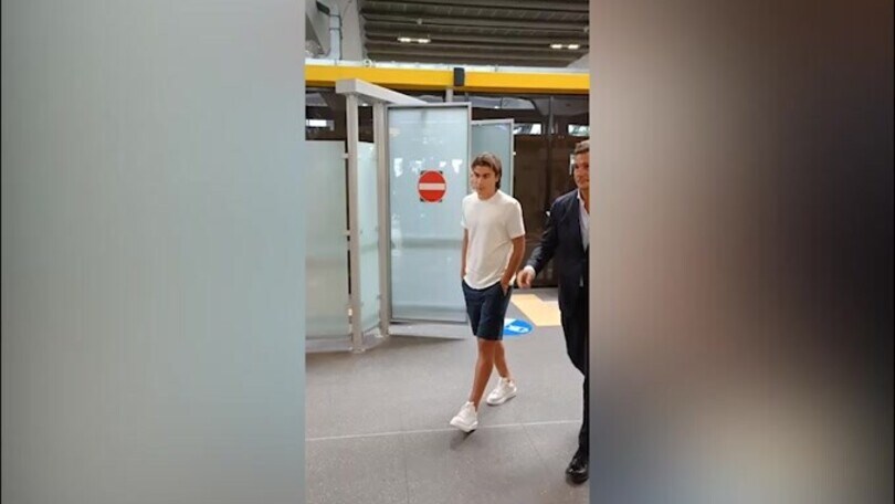 Milan, Luka Romero si avvicina: le immagini a Malpensa