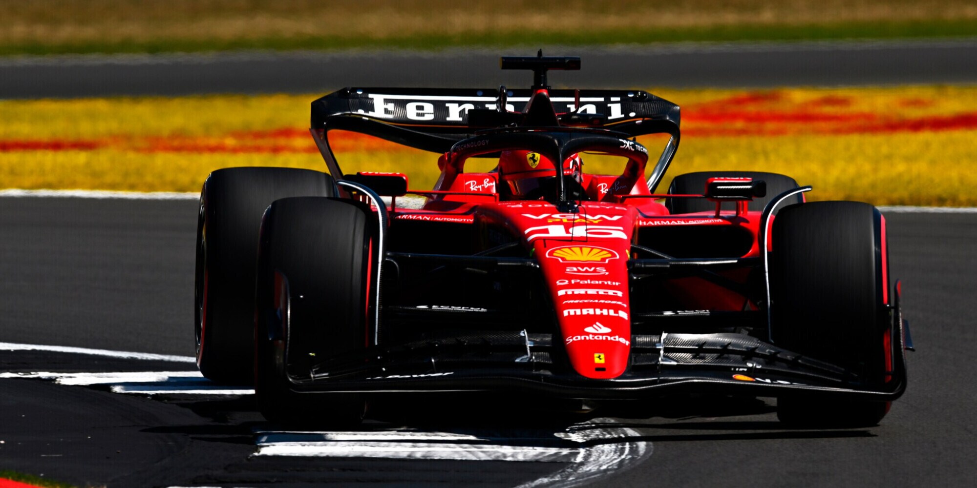 Ferrari, Leclerc tra sorprese e obiettivi: “Almeno il secondo posto”