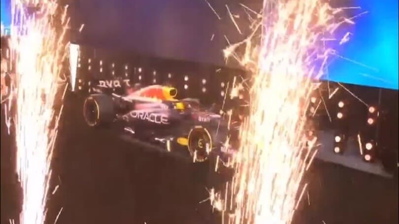 F1, Gp Gran Bretagna: vittoria per Verstappen, male le Ferrari