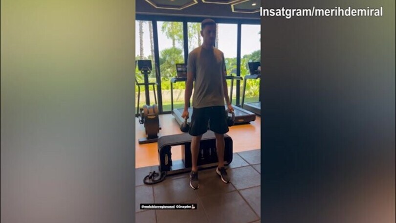 9 del mattino, Demiral si allena con i pesi