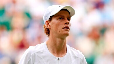 Sinner in semifinale Wimbledon: battuto Safiullin in quattro set