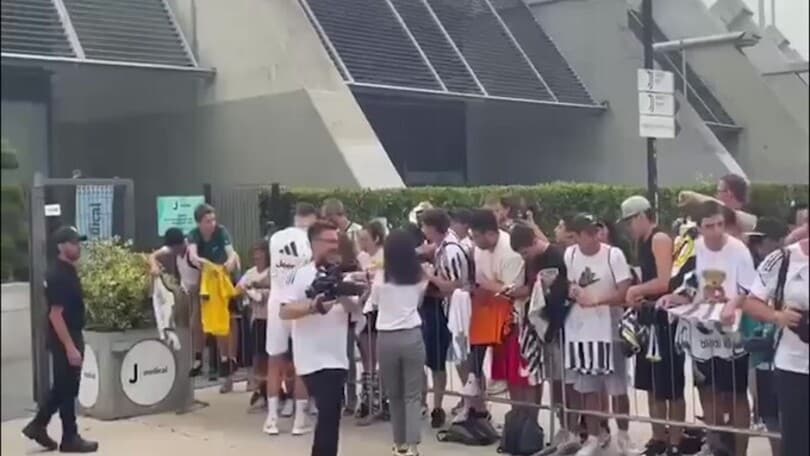 Juve, visite mediche per il terzo giorno di fila: ecco Szczesny e Milik