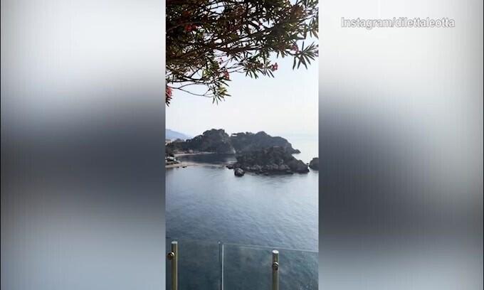 Mare e pace: il buongiorno di Diletta Leotta