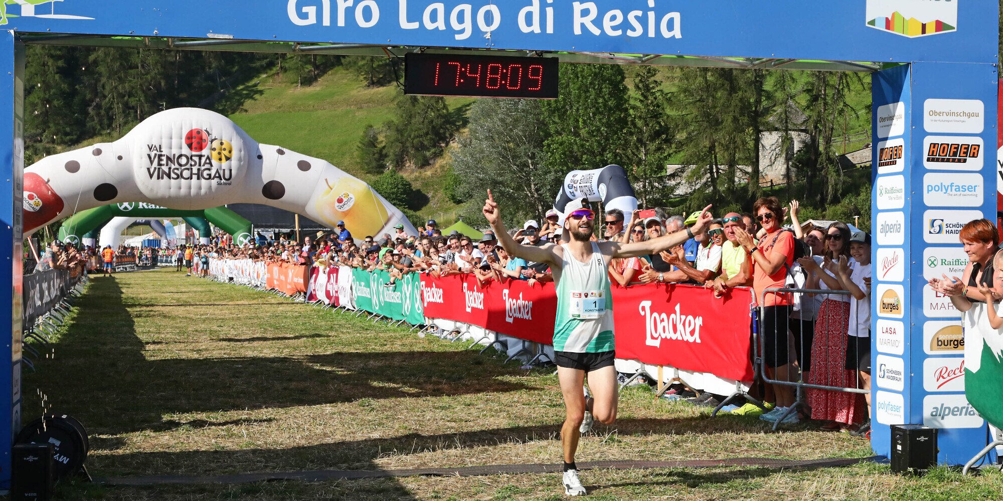 Wedel fa il tris, Hrochova assolo tra le donne. E' festa al Giro Lago di Resia