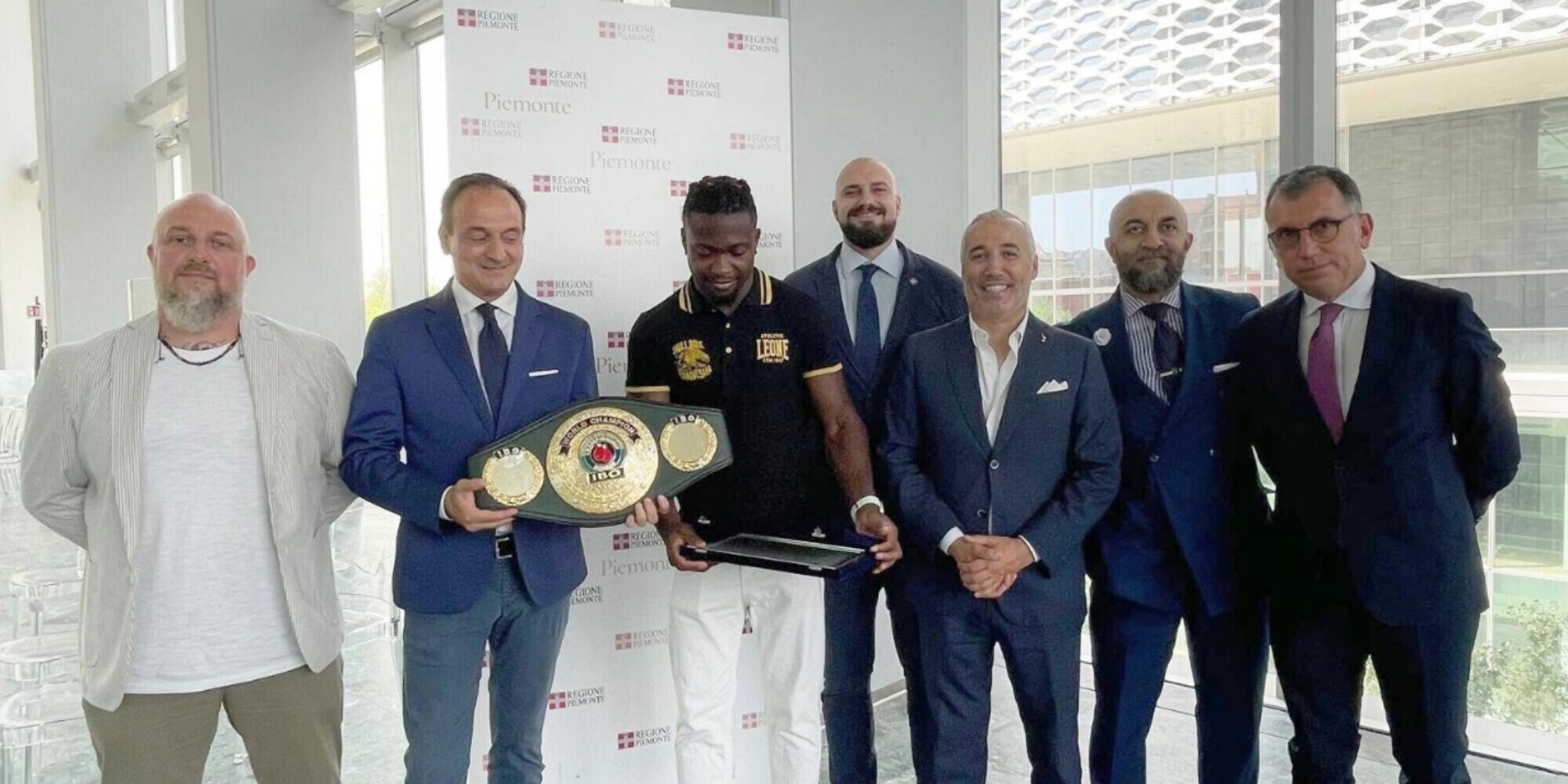 Boxe: ricevuto in Regione Etinosa Oliha