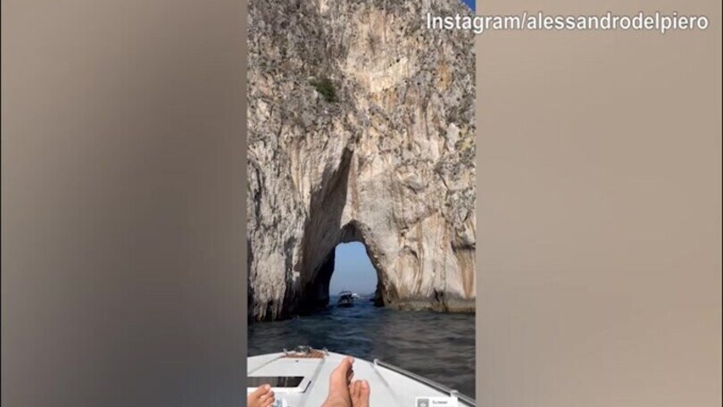 Alex Del Piero e Sonia in barca a Capri