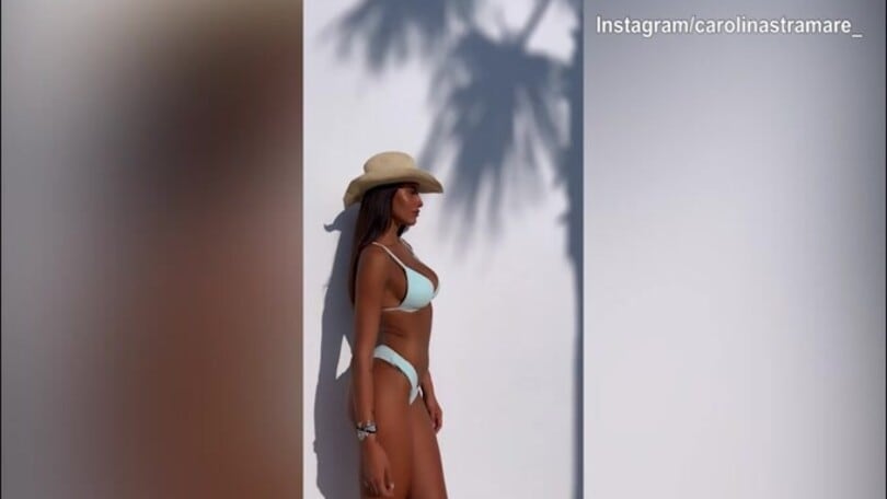Web in tilt: il video in costume di Carolina Stramare