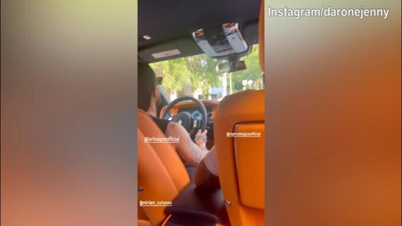 Insigne, che voce! Canta sulle note di Gigi d'Alessio...