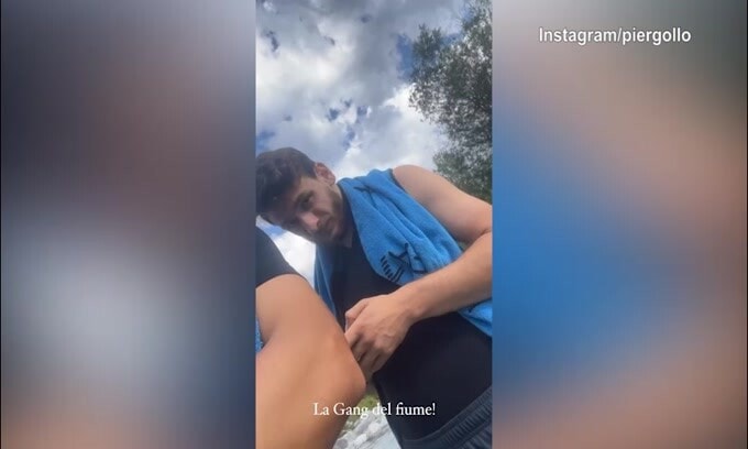 Napoli, Gollini mostra la "Gang del fiume": il video social