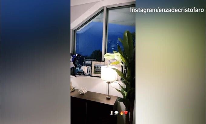 Maltempo Milano, fulmini e pioggia intensa: Enza De Cristofaro riprende la scena...