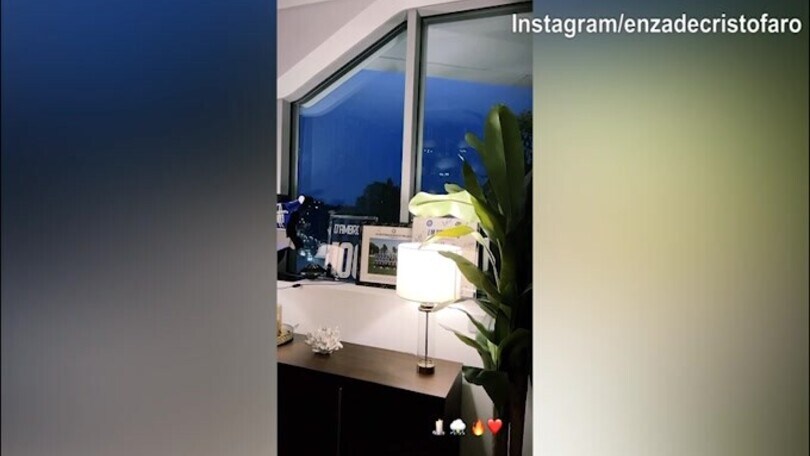 Maltempo Milano, fulmini e pioggia intensa: Enza De Cristofaro riprende la scena...