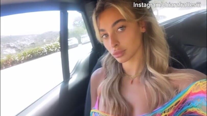 Chiara Frattesi, quanti colori addosso: i fan impazziscono