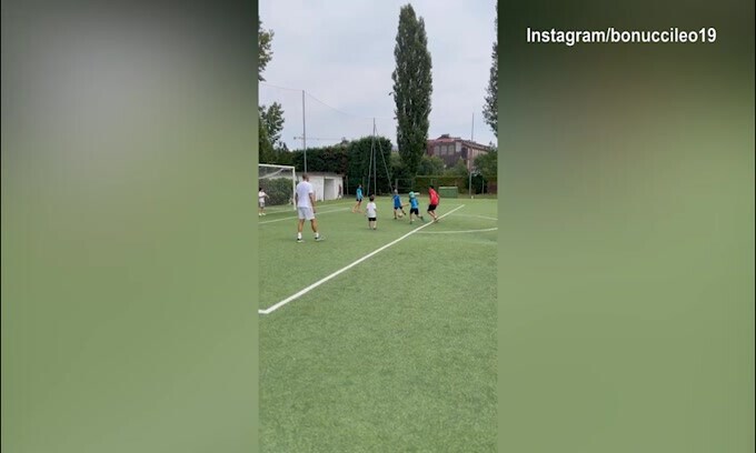 Juve, frecciata di Bonucci: "Gioca come sai, e prendine il buono"