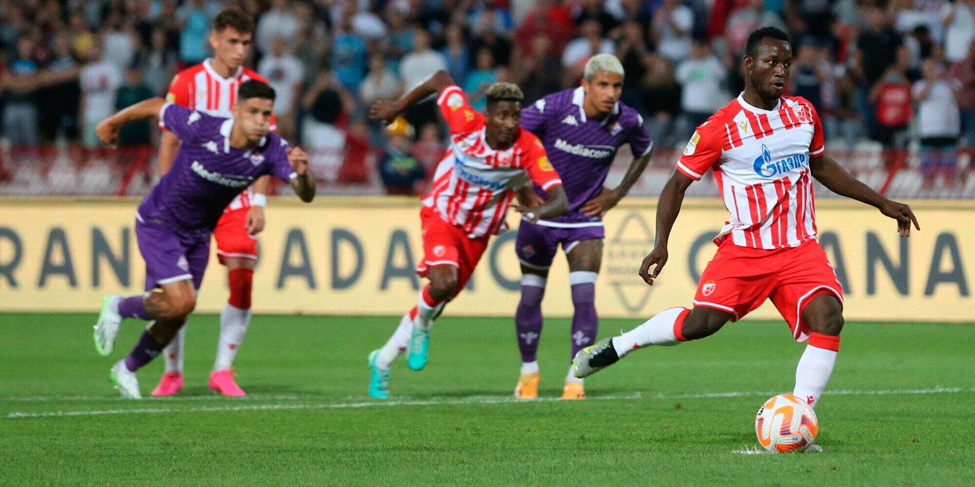 Crollo Fiorentina, manita Stella Rossa: Arthur in campo nella ripresa
