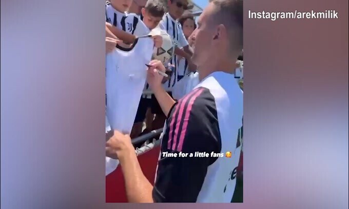 Juventus, Milik firma autografi ai tifosi