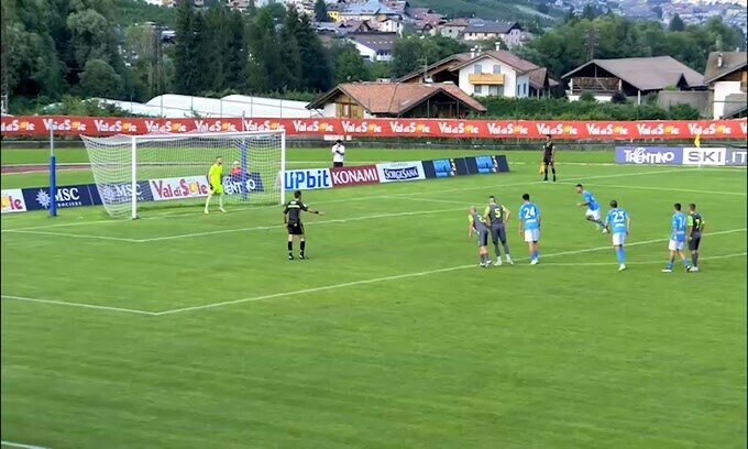 Napoli-Hatayspor, tre calciatori azzurri saltano il match