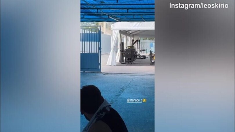 Starace gira in bici, Ostigard e Kvara si divertono...