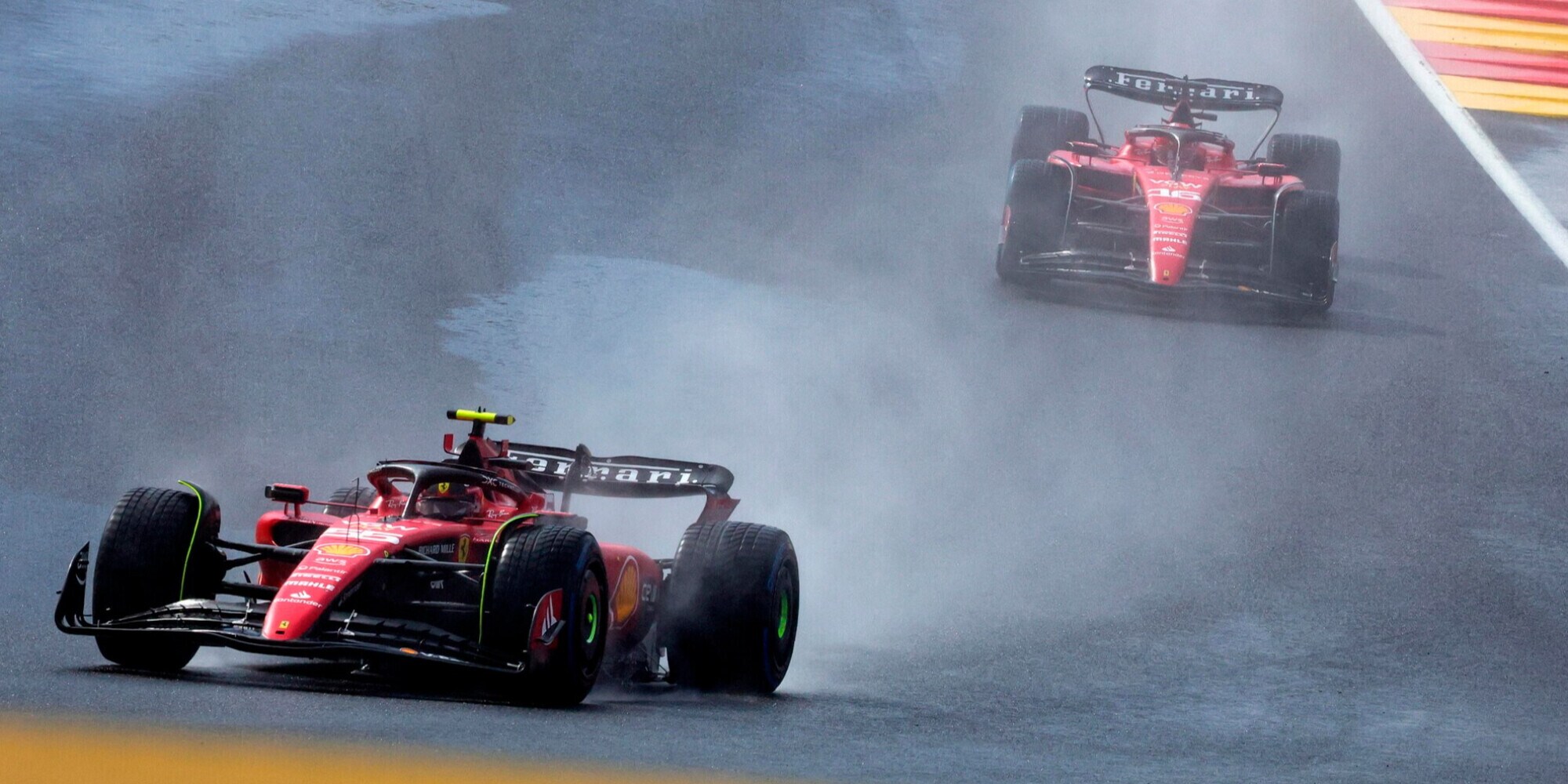 Caos ai box a Spa, Sainz avverte: “Pericoloso, un giorno accadrà qualcosa”