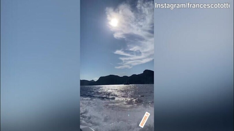 Totti-Noemi, giornata a Ponza