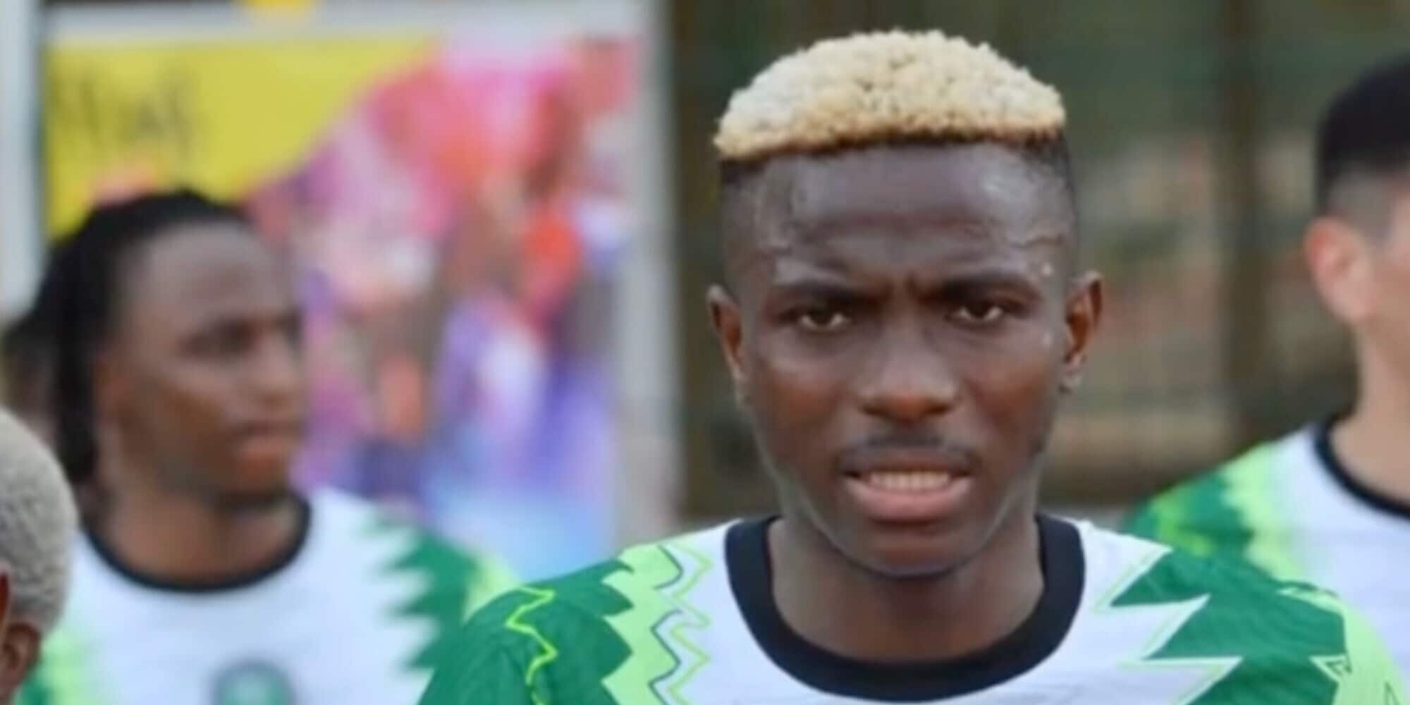 Osimhen, calciomercato shock: l'agente da De Laurentiis nel ritiro Napoli!