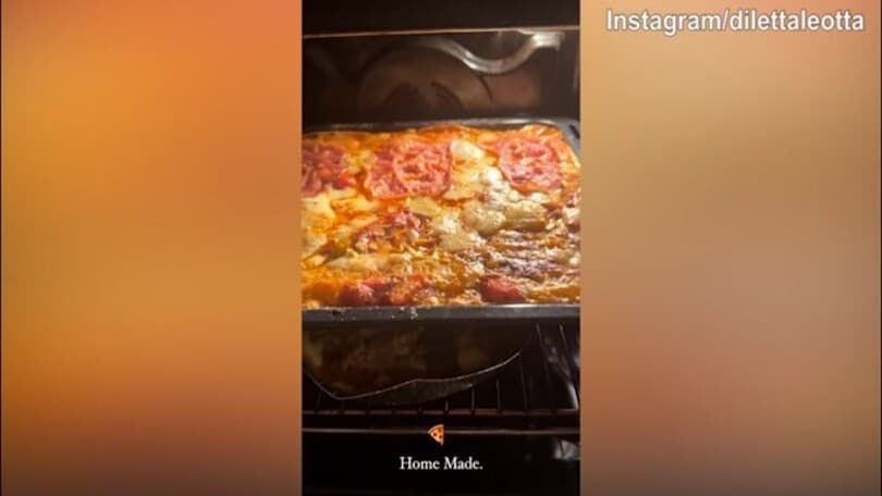 Diletta Leotta, una buona pizza cuoce in forno!
