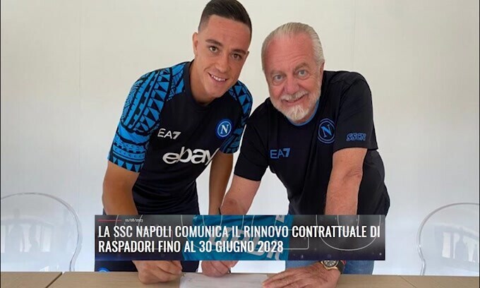 Napoli, Raspadori ha rinnovato fino al 2028