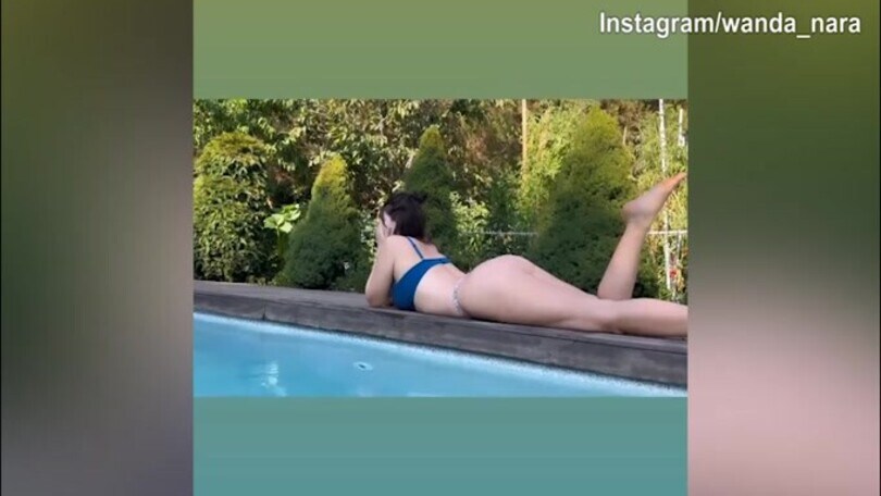 Wanda Nara, il video a bordo piscina scatena i fan