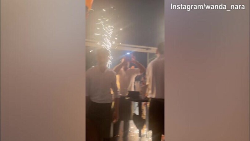 Wanda Nara e Icardi scatenati in discoteca
