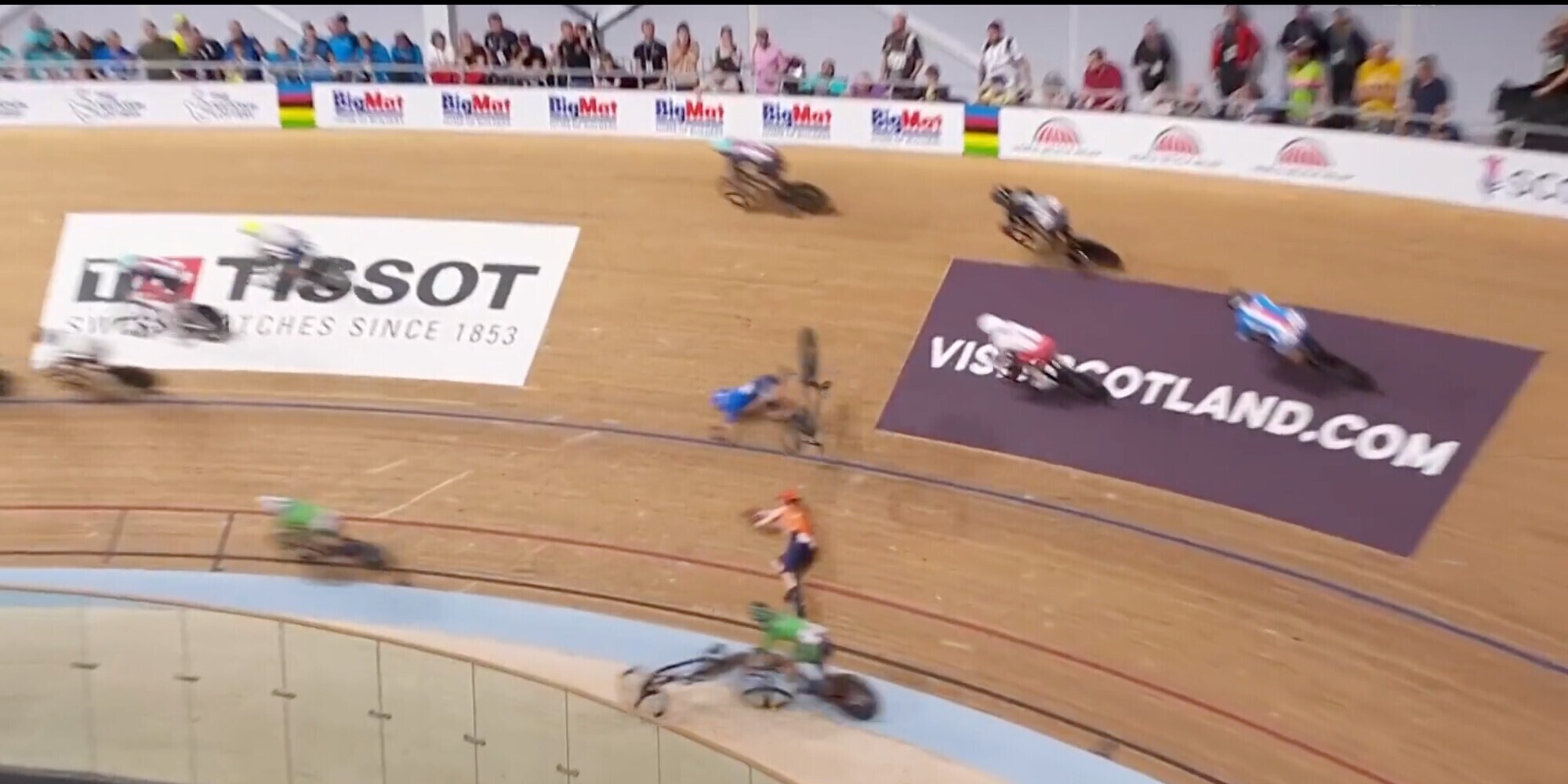 Ciclismo, Fidanza che paura! Brutta caduta a Glasgow: le sue condizioni