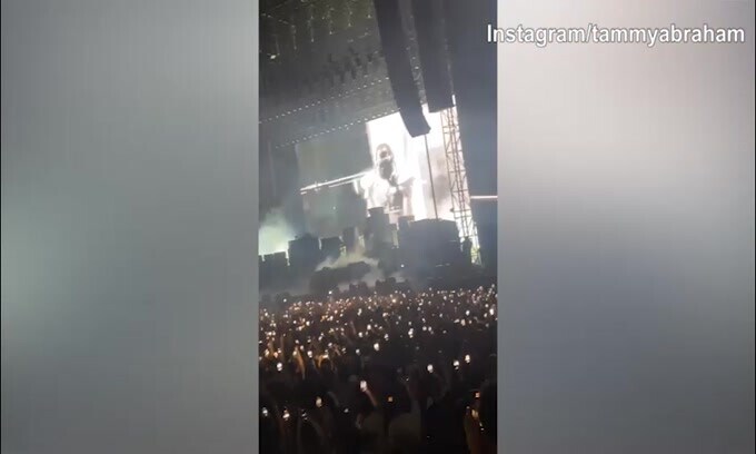 Roma, Abraham presente al concerto di Travis Scott