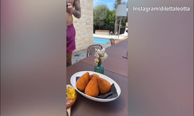 Diletta Leotta, pranzo spettacolare in Sicilia