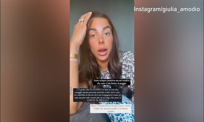Lady Sensi si sfoga: "La gente fa schifo..."