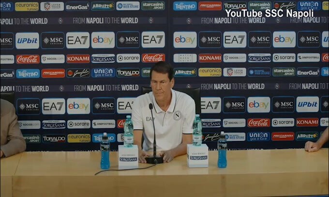 Garcia show: traduttore di se stesso in conferenza stampa
