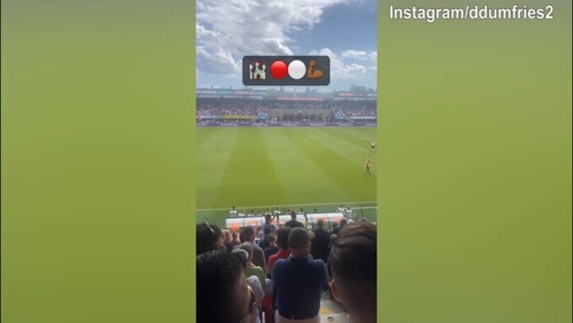 Olanda, Dumfries allo stadio per vedere lo Sparta Rotterdam