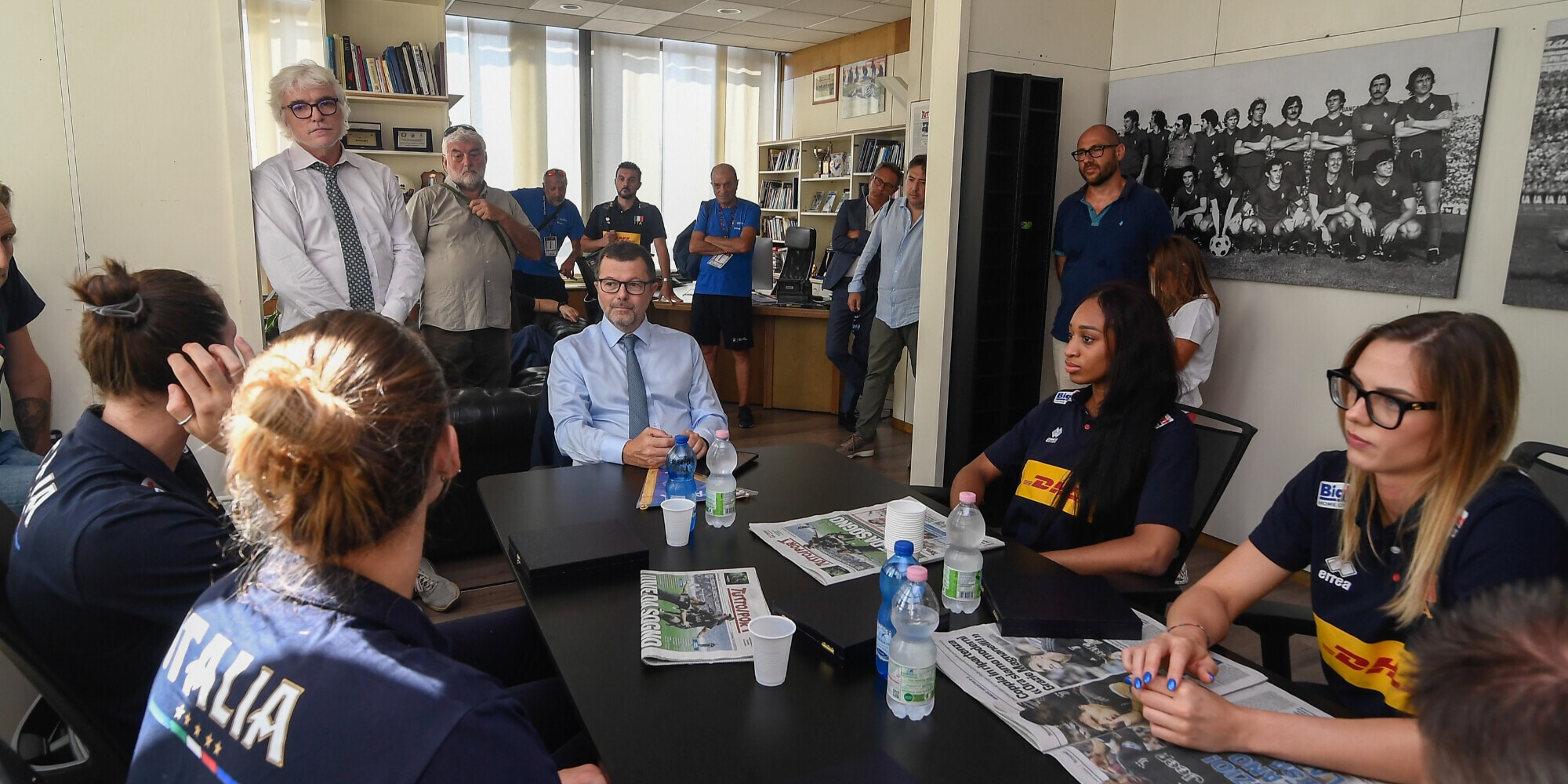 Le azzurre in visita a Tuttosport
