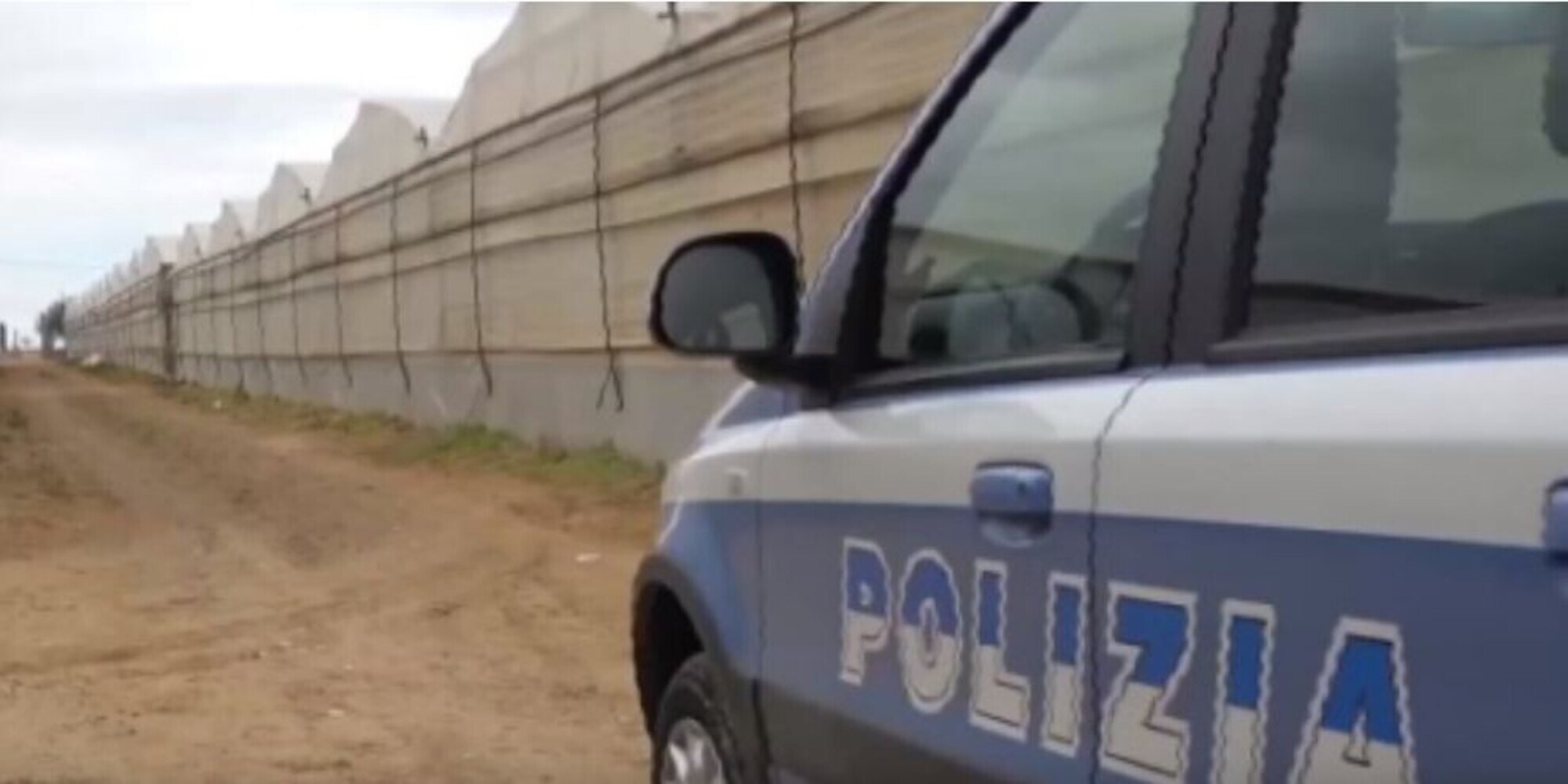 Sicilia, 40 auto rubate ritrovate in un capannone: denunciato il responsabile