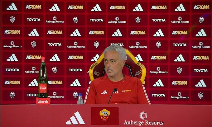 Mourinho: "Renato Sanches? Senza infortuni non sarebbe..."