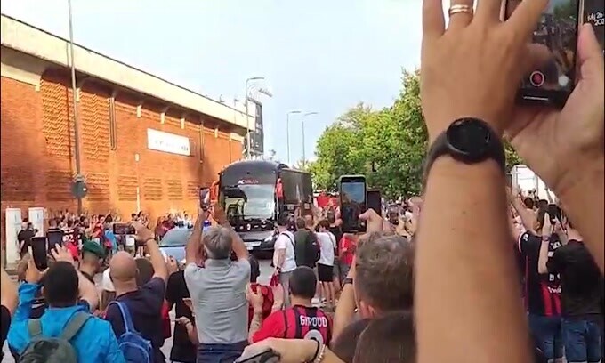 Milan-Torino, che accoglienza per i rossoneri!