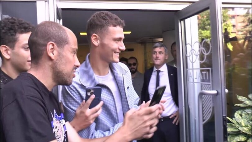Inter, delirio per Pavard: le immagini dal Coni
