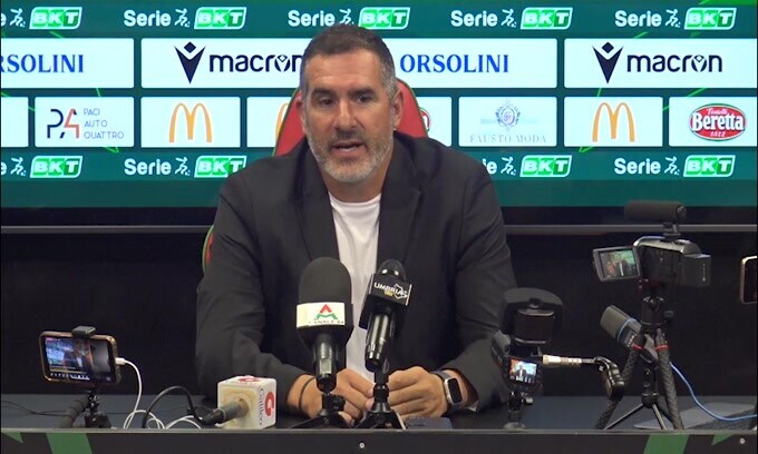 Sfogo di Lucarelli: "Sono stato l'unico ad accettare questa panchina.."