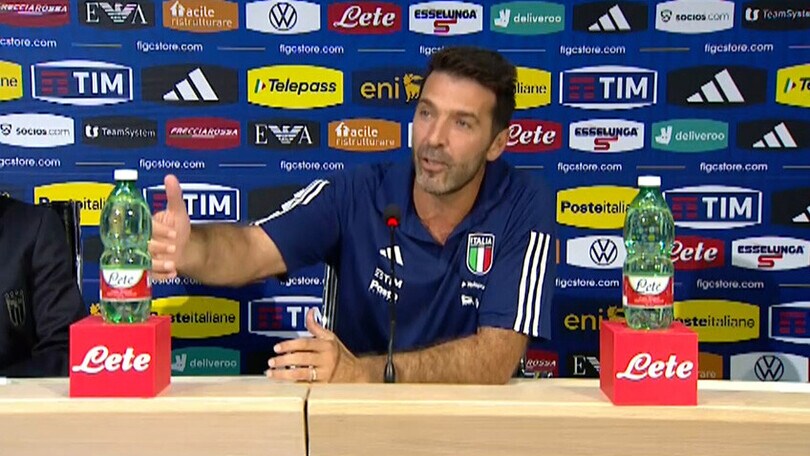 Buffon : “Sono nato e cresciuto con il mito di Paolo Rossi”