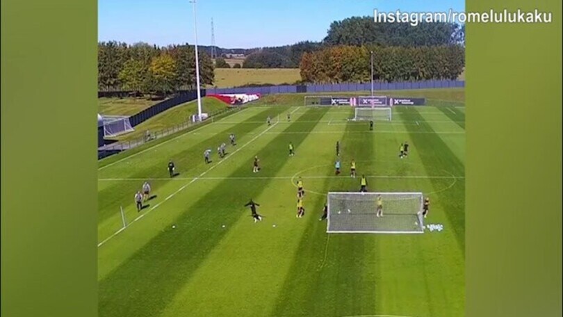 Roma, guarda Lukaku: rete sensazionale in allenamento del belga