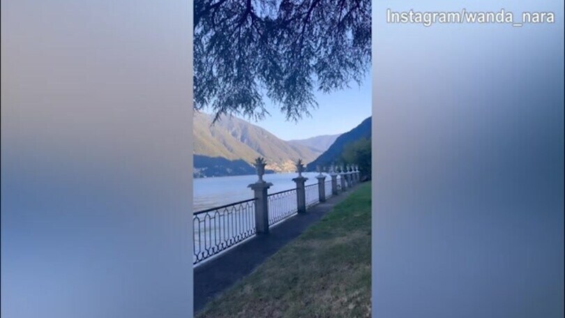 Wanda Nara, tramonto meraviglioso sul lago di Como