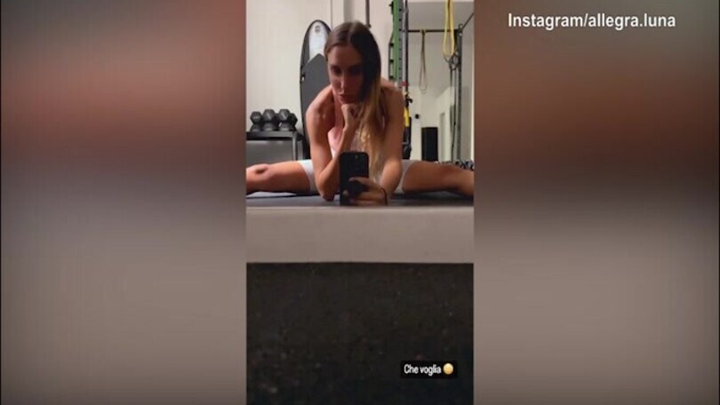 È tempo di palestra: Lady Candreva fa stretching
