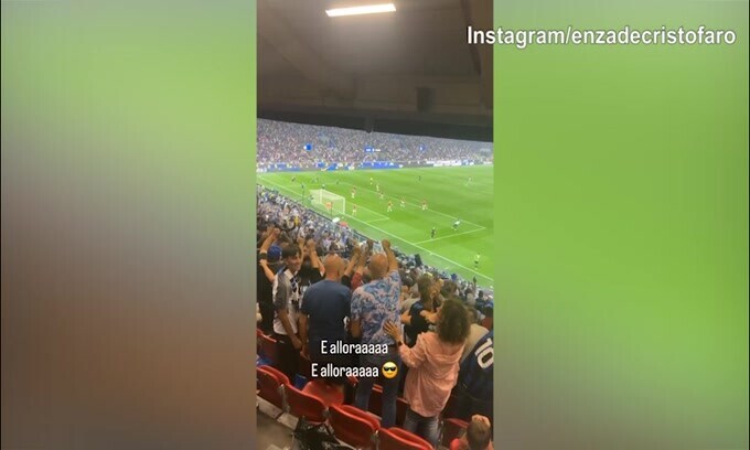 L'Inter travolge il Milan nel derby, l'esultanza di lady D'Ambrosio